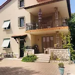 Maison Au Calme Proche Сasa de vacaciones
