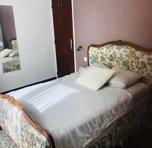 Maison Au Calme Proche * ニーム