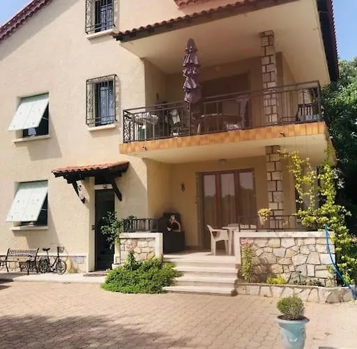 Maison Au Calme Proche 別荘