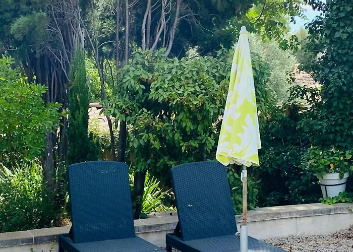 Maison Au Calme Proche 度假居 *