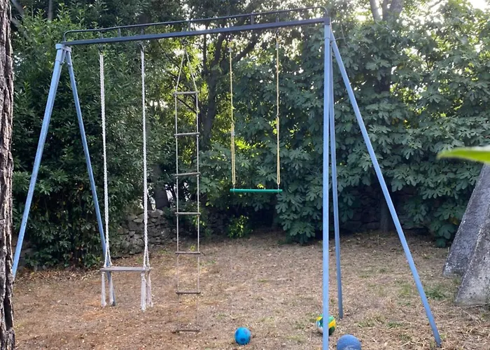 Maison Au Calme Proche 尼姆